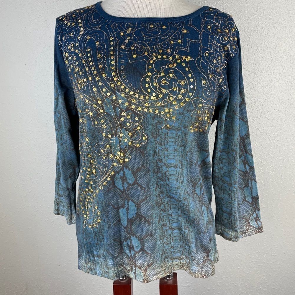 NWT BLUE PATTERNED w/GOLD SEQUINS &PAISLEY EMBELLISHMENTS GIRLS/ WOMANS TOP LRG.